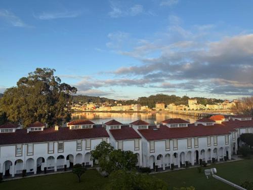 O Grove Apartment | Apartamento con terraza y vistas al mar en la Isla de la Toja
