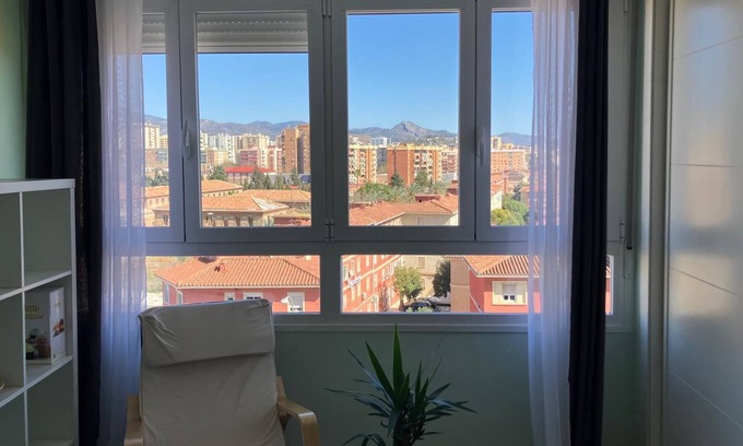 Cruz de Humilladero Apartment | Apartamento muy Luminoso y Excelente Ubicacion