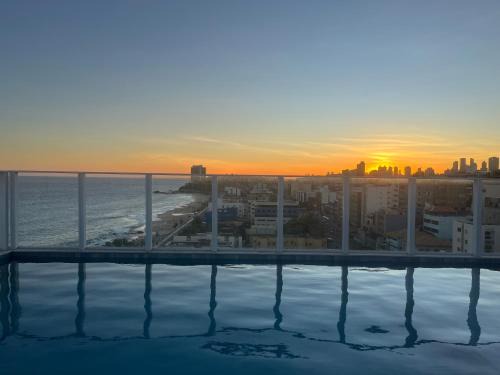 Amaralina Apartment | Apartamento Novo com Vista para o Mar - 50 Metros da Praia