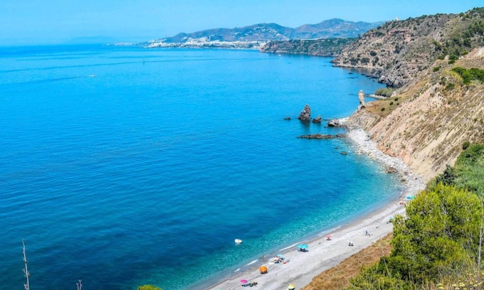 Nerja City Centre Apartment | Apartamento Panama 1 by At Home Costa del Sol
