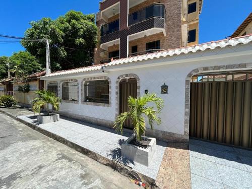 Rio das Ostras Apartment | Apartamento sala e quarto com ar na Praia do Abricó