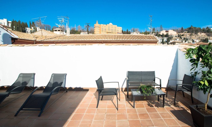Central District Apartment | Apartamentos Campo del Príncipe