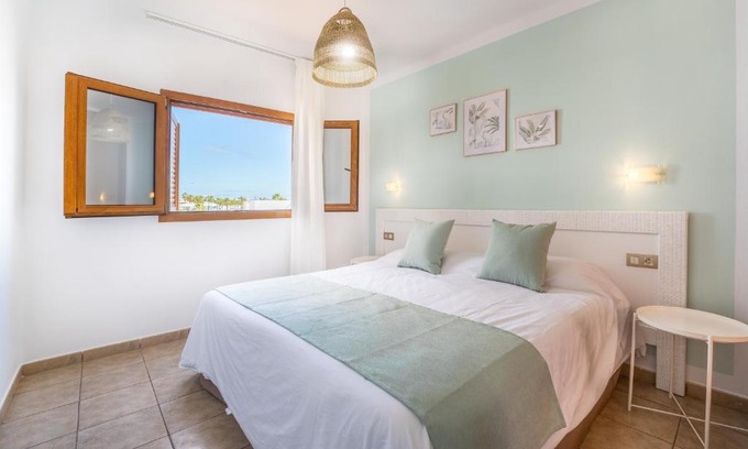 Puerto del Carmen Apartment | Apartamentos Isla de Lobos - Adults Only