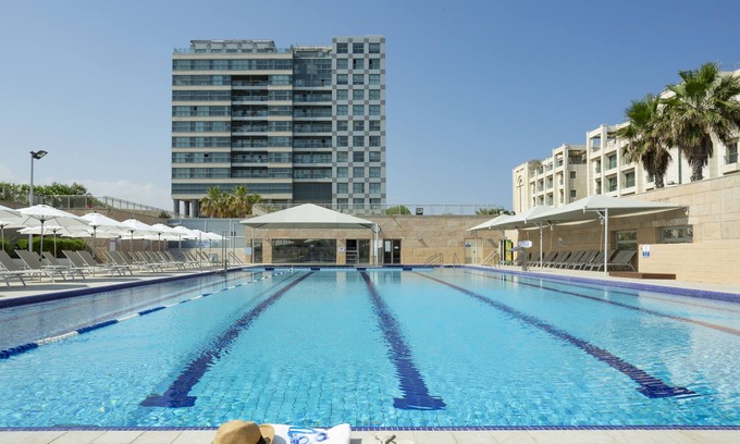 Herzliya Pituach Apartment | ApartHotel Okeanos on the Beach