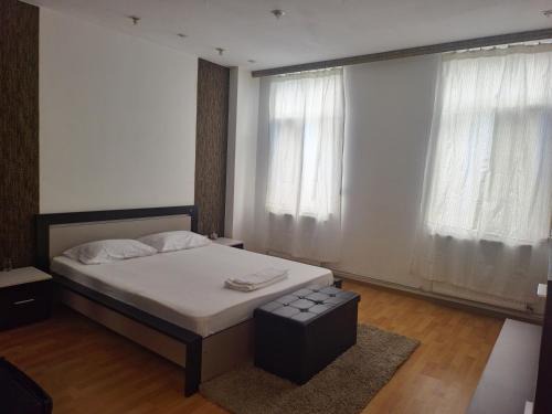 Bucharest City-Centre Apartment | ApartHotel Yanis