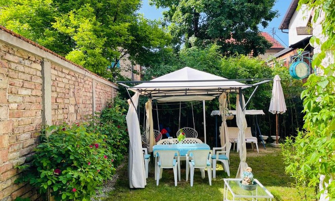 Visoko House | Apartman Indira