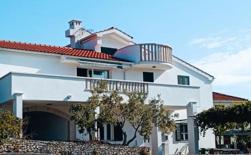 Slatine Apartment | Apartman Lucy