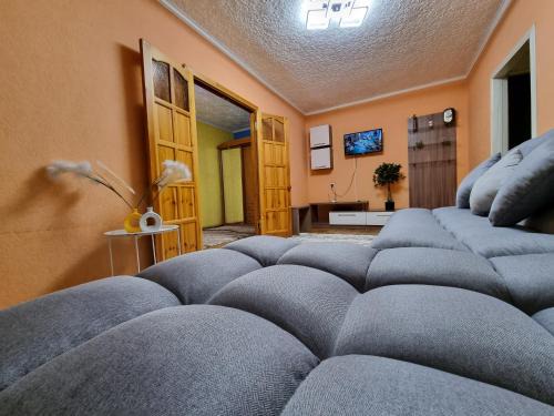 Oskemen Apartment | Apartment напротив Дворца Спорта на Назарбаева 1