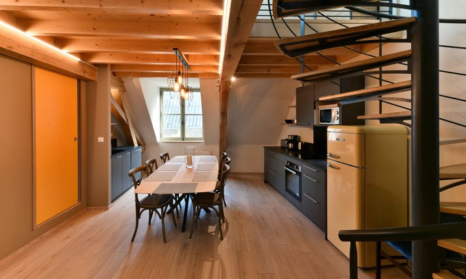 Le Palais Apartment | Apartment '9 - Seigneurie Fouquet' with Wi-Fi