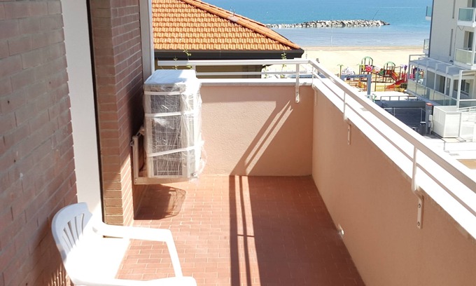Viserba Apartment | Apartment 90 sqm, 3 Rooms, 2 Bathrooms, a few steps from the sea.