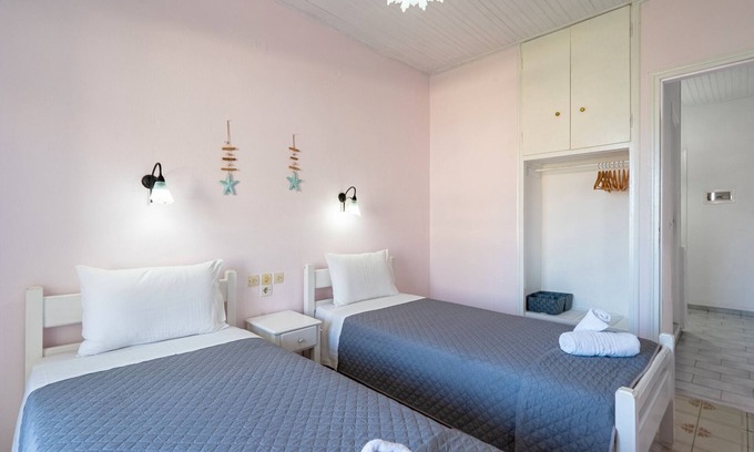 Roda Apartment | Apartment 'Alexandros Studios 6' with Shared Pool, Wi-Fi and Air Conditioning