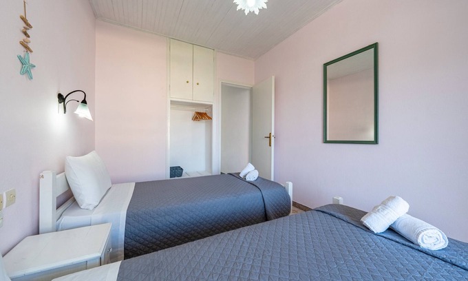 Roda Apartment | Apartment 'Alexandros Studios 5' with Shared Pool, Wi-Fi and Air Conditioning
