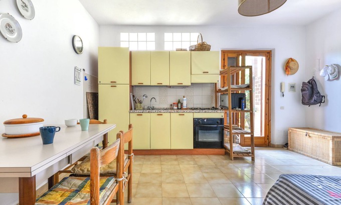 Innamorata Apartment | Apartment 'Appartamento Spiaggia Innamorata' with Sea View, Private Terrace and Private Garden