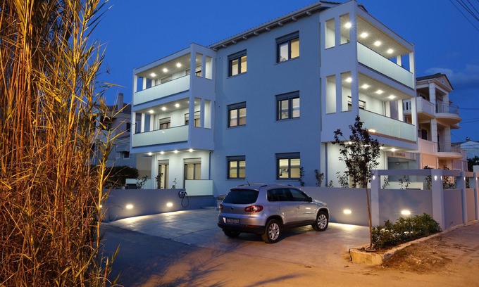 Lefkada Apartment | Apartment 'Carabella Residence 1' with Mountain View, Wi-Fi and Air Conditioning