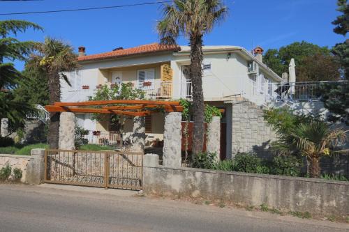 Polje Apartment | Apartment DamirK