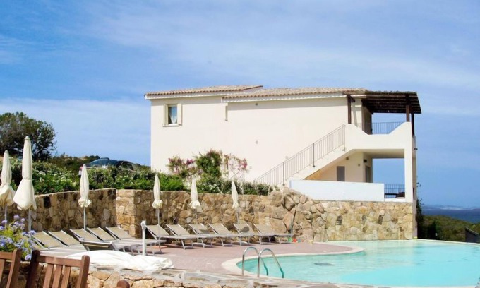 Baja Sardinia Apartment | Apartment Ea Bianca in Baia Sardinia - 6 persons, 2 bedrooms