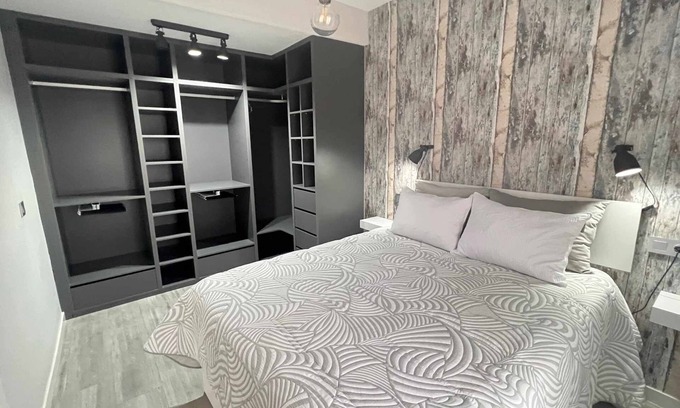 Lucena Apartment | Apartment El Llano Center