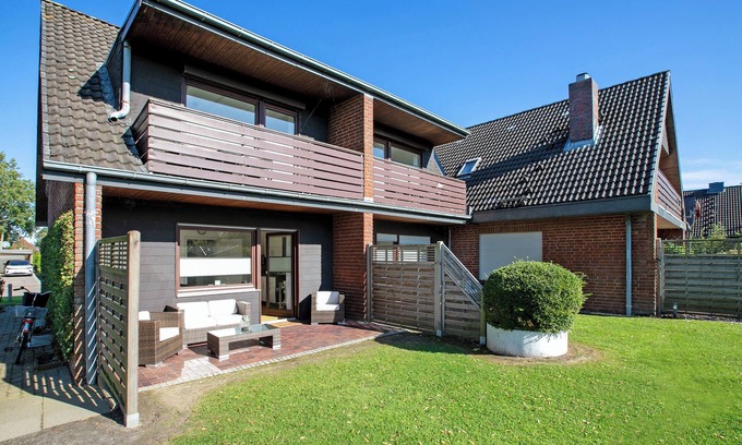 Meldorf Apartment | Apartment 'Elsa 2' with Private Terrace, Shared Garden and Wi-Fi