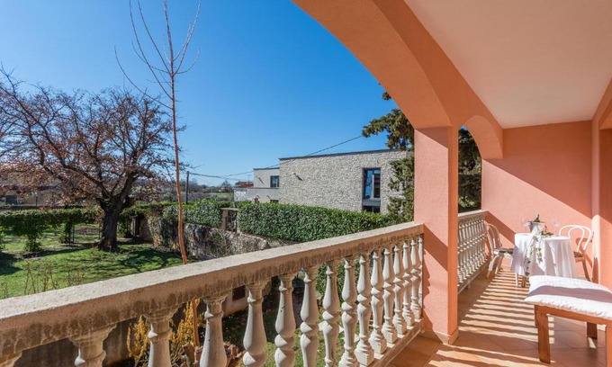 Vrvari Apartment | Apartment Emilija