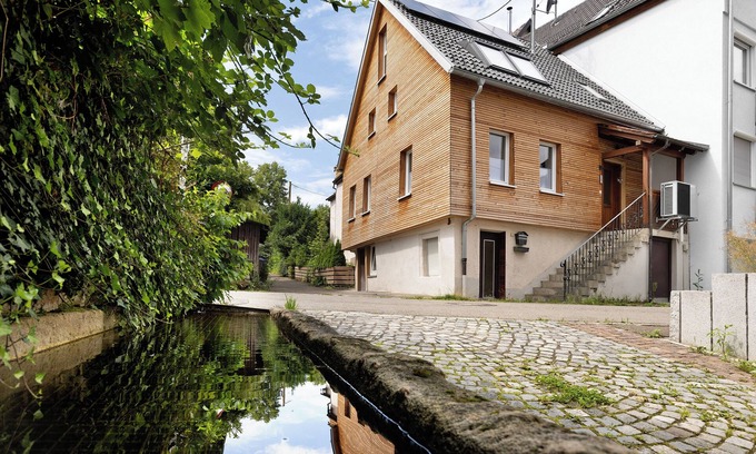 Reutlingen-Gonningen Apartment | Apartment 'Ferienwohnung Im Ländle' with Mountain View and Wi-Fi