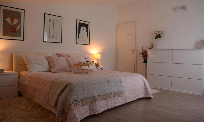Slatine Apartment | Apartment Heaven