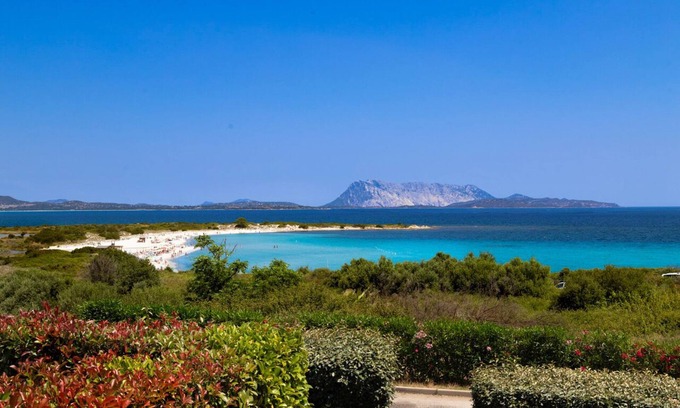 Luddui Apartment | Apartment "Ida Isuledda 1" with Pool, Garden & Wi-Fi