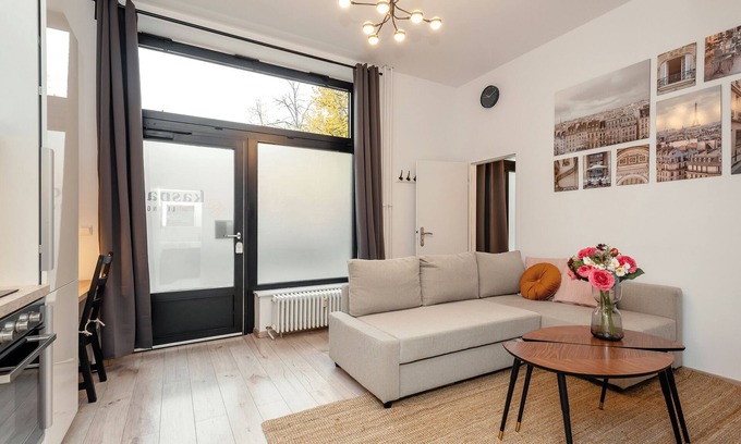 Kreuzberg Apartment | Apartment In A Hotel 'Cosy Apartment Nähe Potsdamer Platz' with Wi-Fi