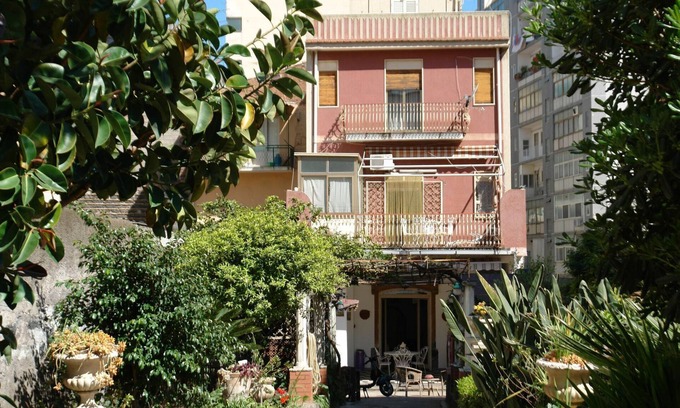 Monte Po-Nesima-San Leone-Rapisardi Apartment | Apartment in a small villa with garden in Catania
