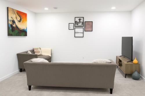 Northwest Calgary Apartment | Apartment In Calgary Near Airport