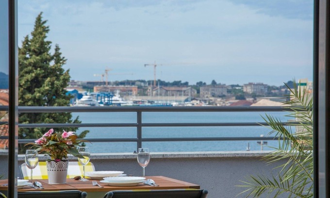 Pula Apartment | Apartment in city center with sea view