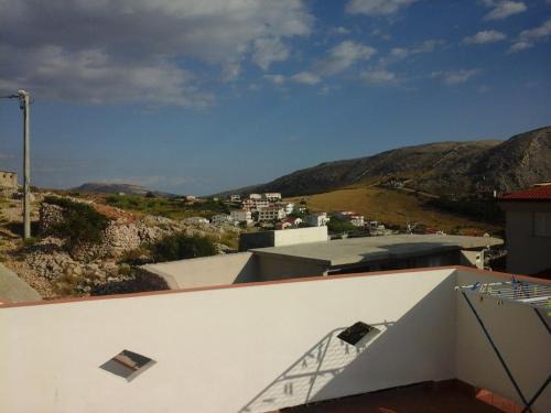Metajna Apartment | Apartment in Metajna with sea view, balcony, air conditioning, WiFi (4890-1)