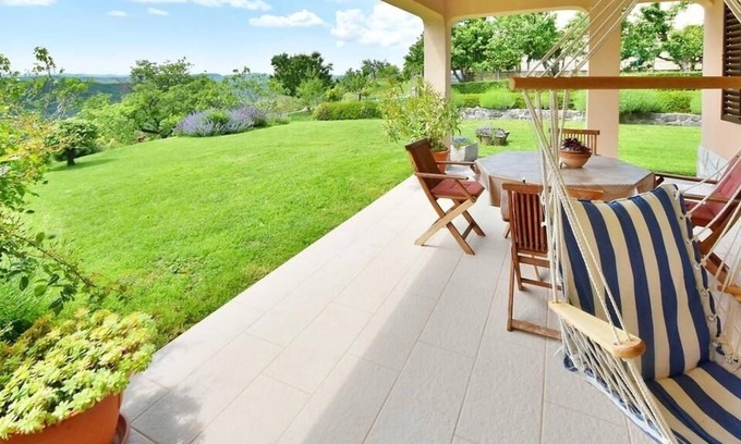 Ciritez Apartment | Apartment in Roč with Terrace, Air condition, WIFI, Washing machine (4194-1)