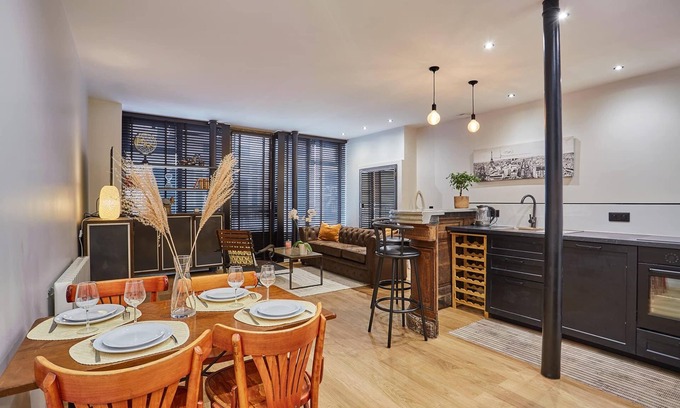 Quartier du Faubourg-Montmartre Apartment | Apartment in the Center of Paris by Studioprestige