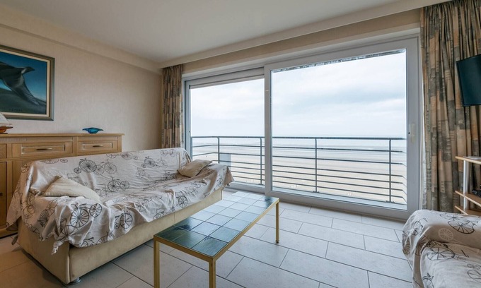 Koksijde-Bad Apartment | Apartment in Zeedijk with Sea View