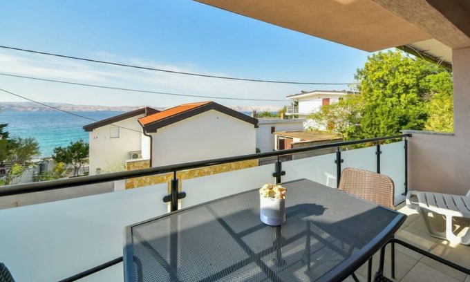 Ribarica Apartment | Apartment J&N in Karlobag - 5 persons, 2 bedrooms