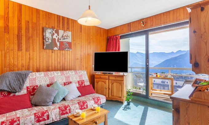 La Toussuire Apartment | Apartment L'Edioule by Interhome