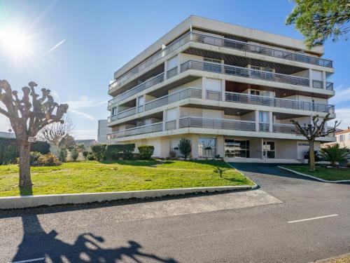 Vaux-sur-Mer Apartment | Apartment La Fregate-8 by Interhome
