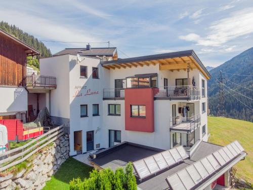 Kappl Apartment | Apartment La Luna by Interhome
