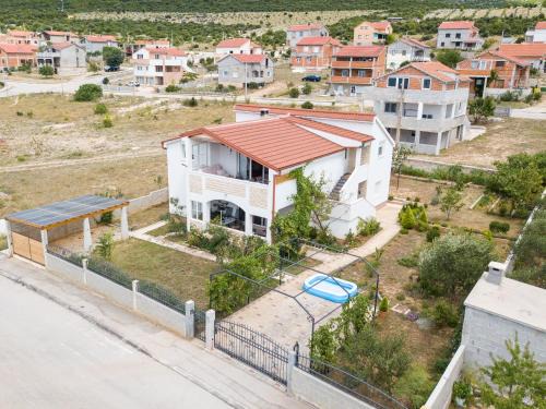 Gornji Karin Apartment | Apartment Larisa