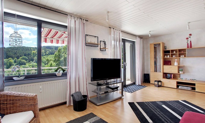 Plettenberg Apartment | Apartment 'Lux' with Private Garden, Balcony and Wi-Fi