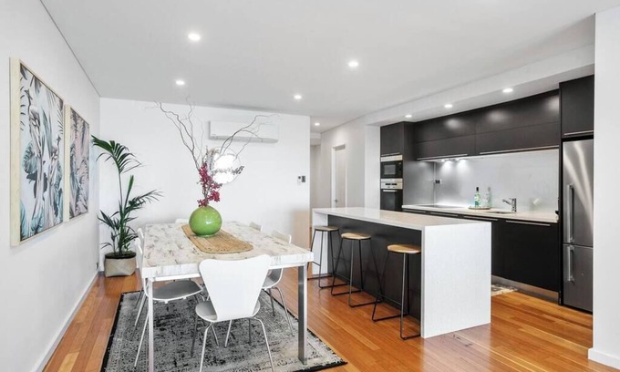 Scarborough Apartment | Apartment M401 - coastal style and luxury awaits!