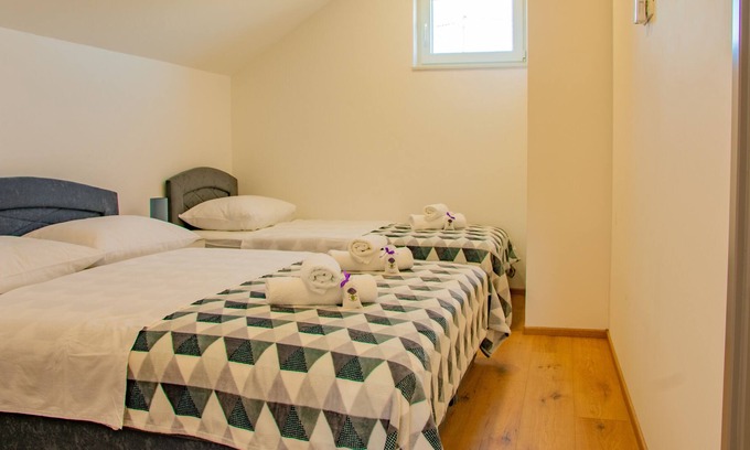 Drnis Apartment | Apartment Martin-vacation nearby National park Krka