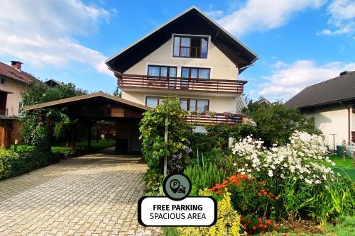 Skofja Loka Apartment | Apartment Mountain Sunrise