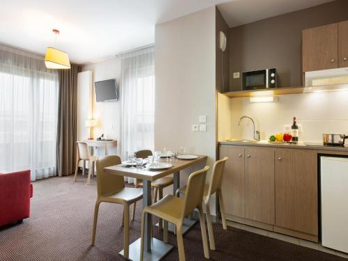 Annemasse Hotel | Apartment Near Geneva with Parking