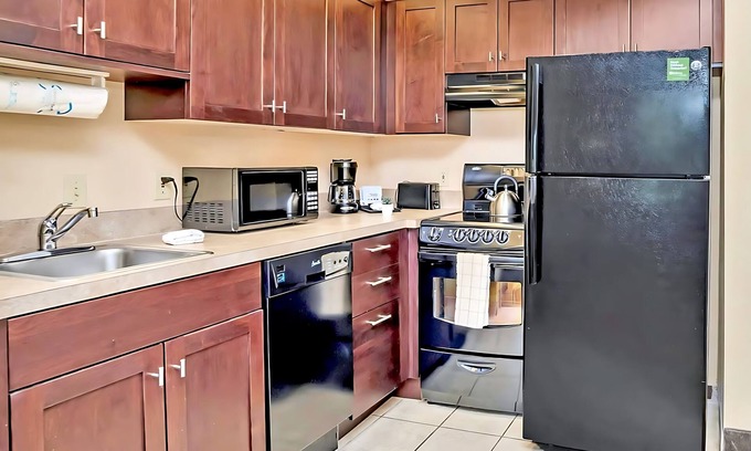 Florida Central Atlantic Coast Apartment | Apartment Near Universal Studios - Hot Tub, Pool