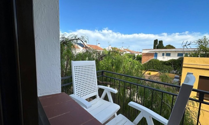 Altafulla Apartment | Apartment 'Piso Altafulla' with Shared Garden and Balcony