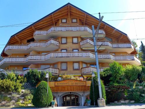 Villars-sur-Ollon Apartment | Apartment Résidence Le Bristol 14 by Interhome