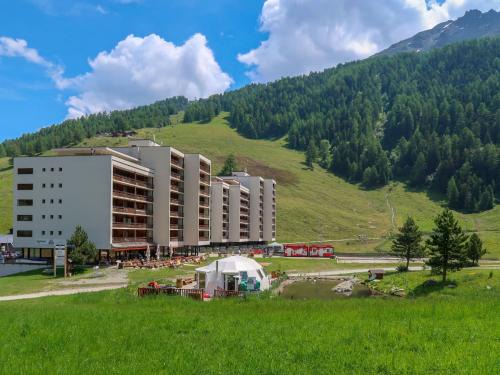 Noveli Apartment | Apartment Rosablanche B72 by Interhome