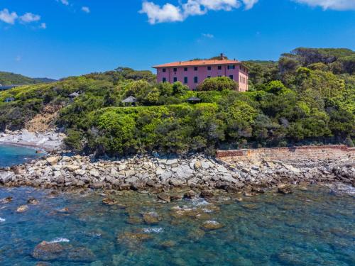 Rosignano Marittimo Apartment | Apartment Rotonda by Interhome
