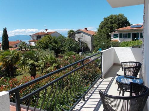 Njivice Apartment | Apartment Sladić